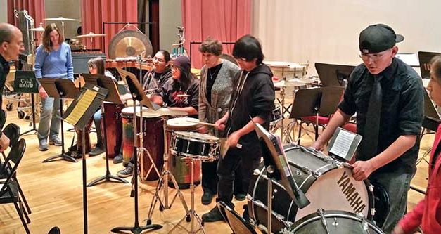 Professional orchestra wows Chinle, Many Farms students