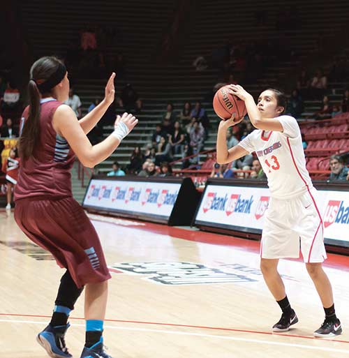 Shiprock, Gallup girls 2 wins from blue trophy