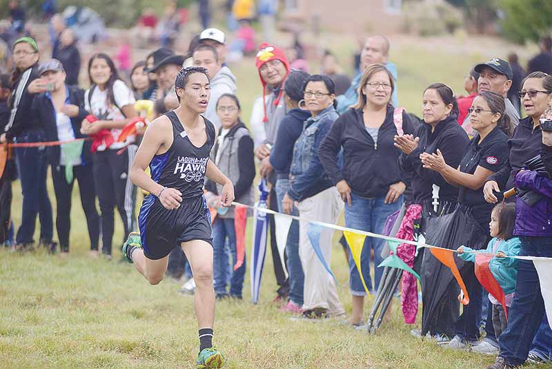 Rain doesn’t damper Sanchez, Laguna-Acoma boys