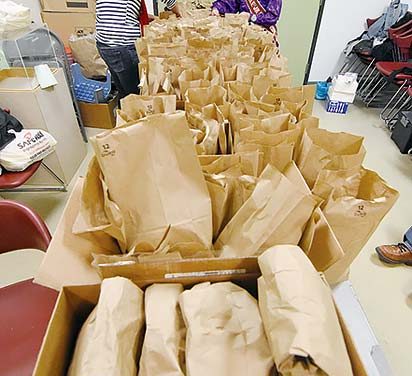 Royalty provide Thanksgiving meal to homeless