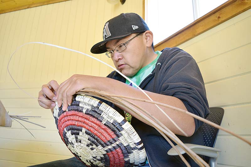 Garden expo offers demo on solar-powered water pump