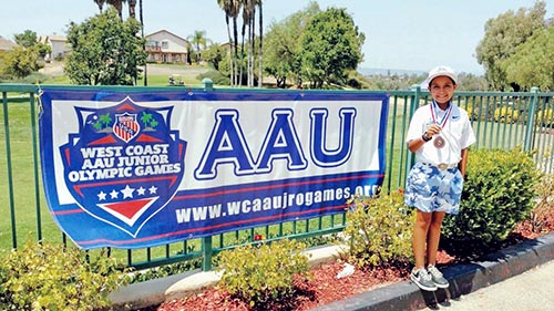 Ten-year-old Diné golfer performs well under pressure