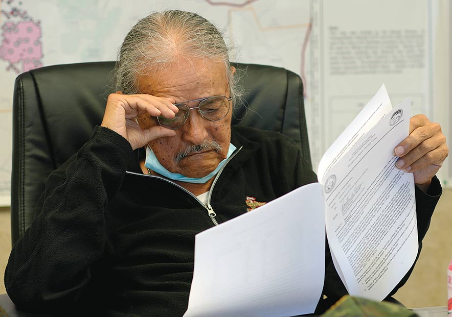 General election nears as former candidates continue applying pressure