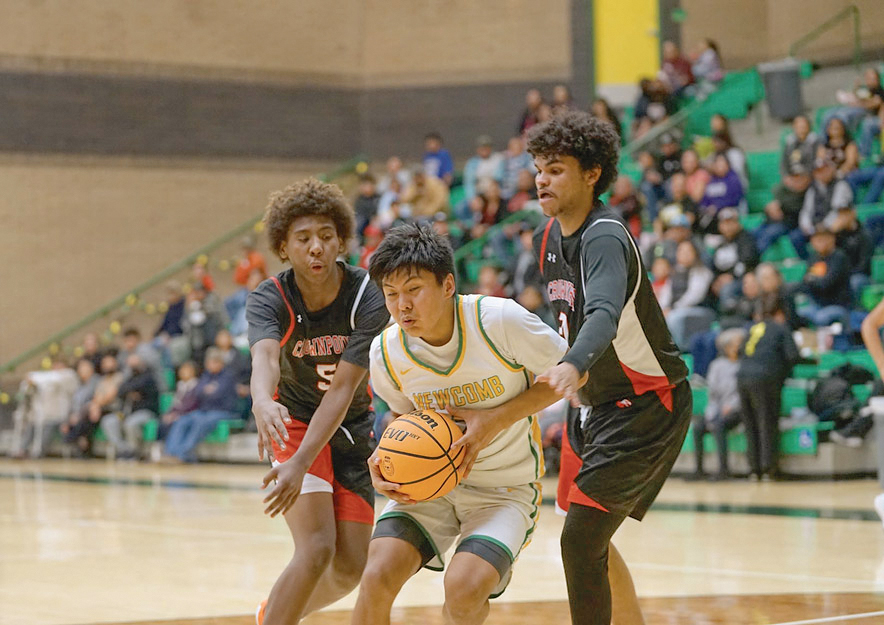 Defensive effort propels Newcomb boys to first-round win