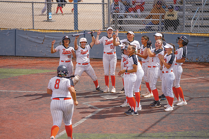 Kristin Griego Rio Rancho Tournament: Aztec softball outhits KC for 5th place