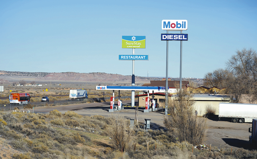 Navajo chapters mobilize against border packaged liquor license