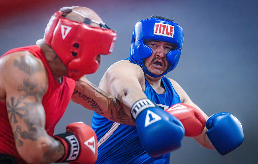 Navajo Police commander wins at sold-out Gallup boxing benefit